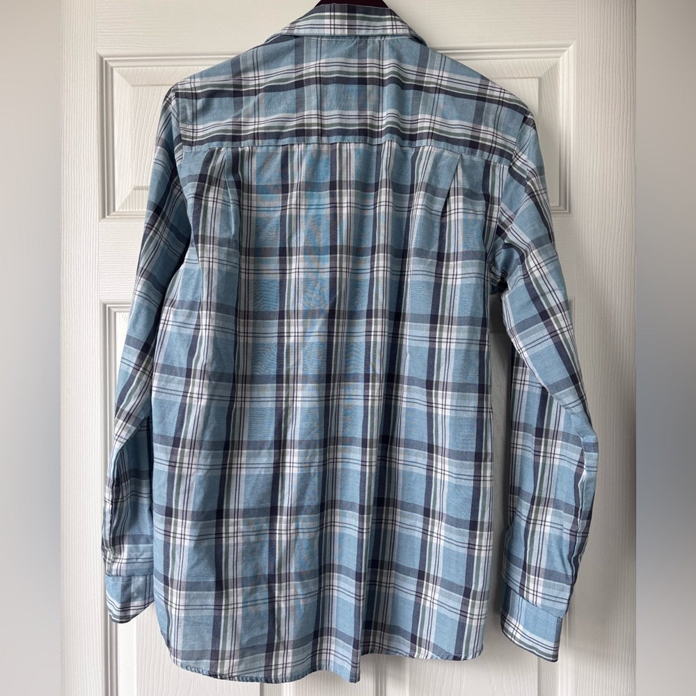 Van Heusen Slim Fit Shirt - Picture 7 of 7